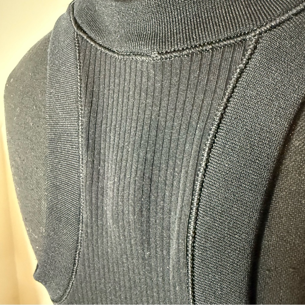ATHLETA New Renew Seamless Tank Black Ribbed Racerback Fitted Size Medium - Picture 9 of 14
